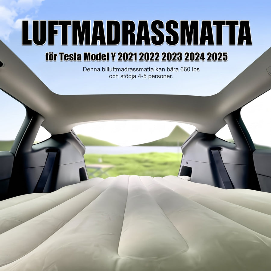 Campingmadrass uppblåst i baksätet på Tesla Model Y