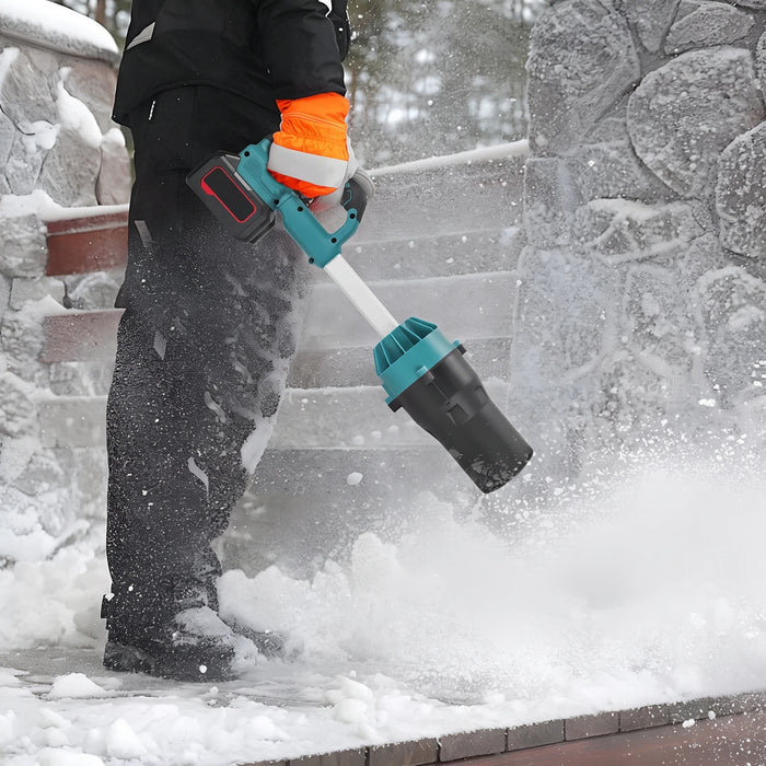 Jetfläkten blåser bort snö från trappan