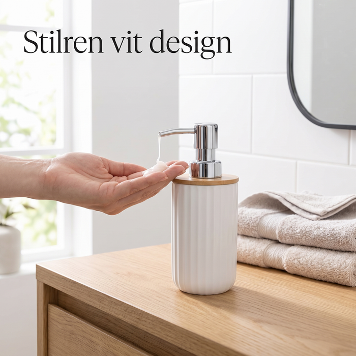 Stilren vit badrumsdesign