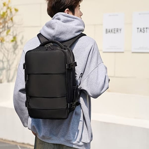 Ryggsack med vakuumkompression och pump